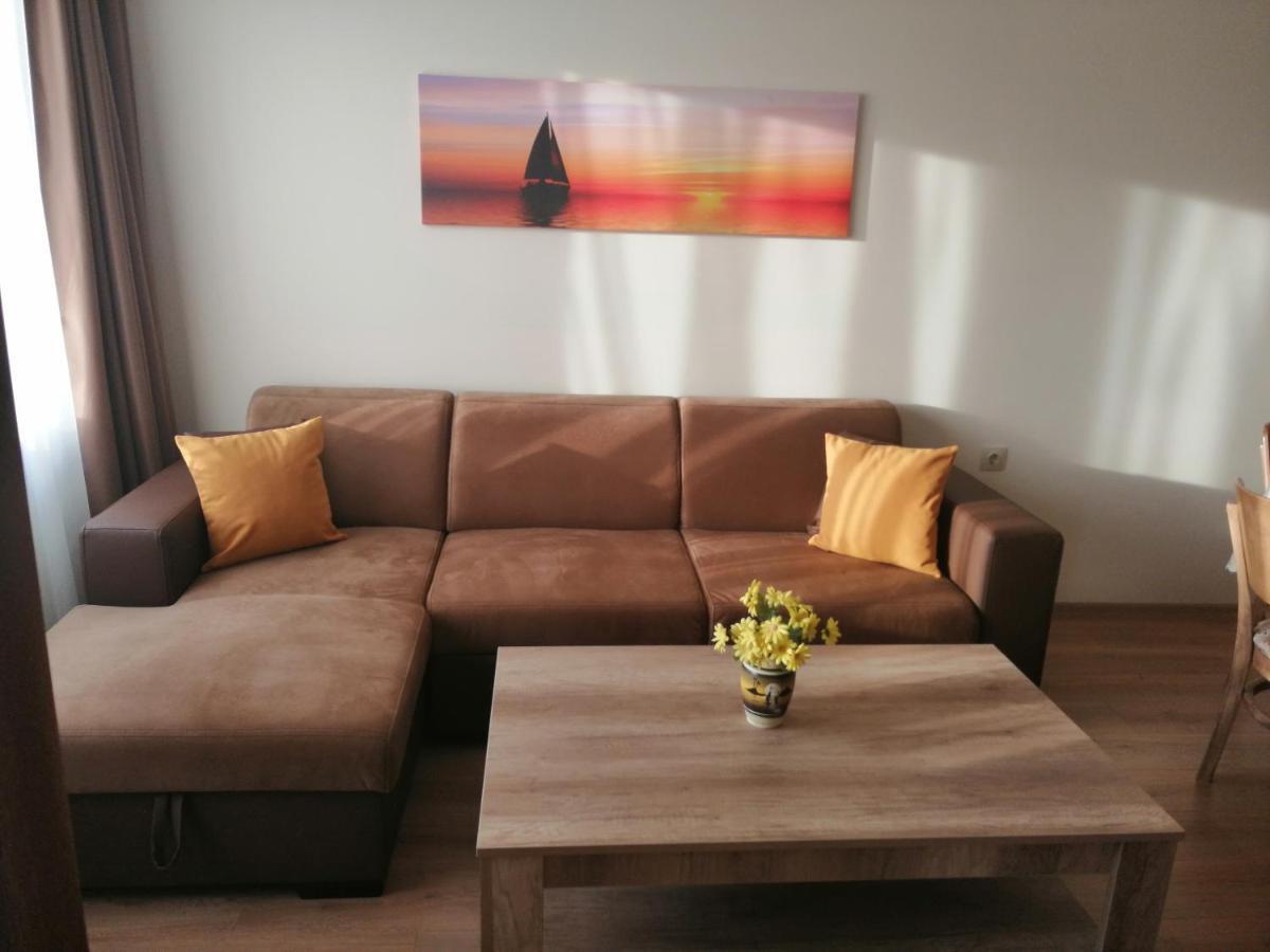 Sunny Apartment Бургас Екстериор снимка