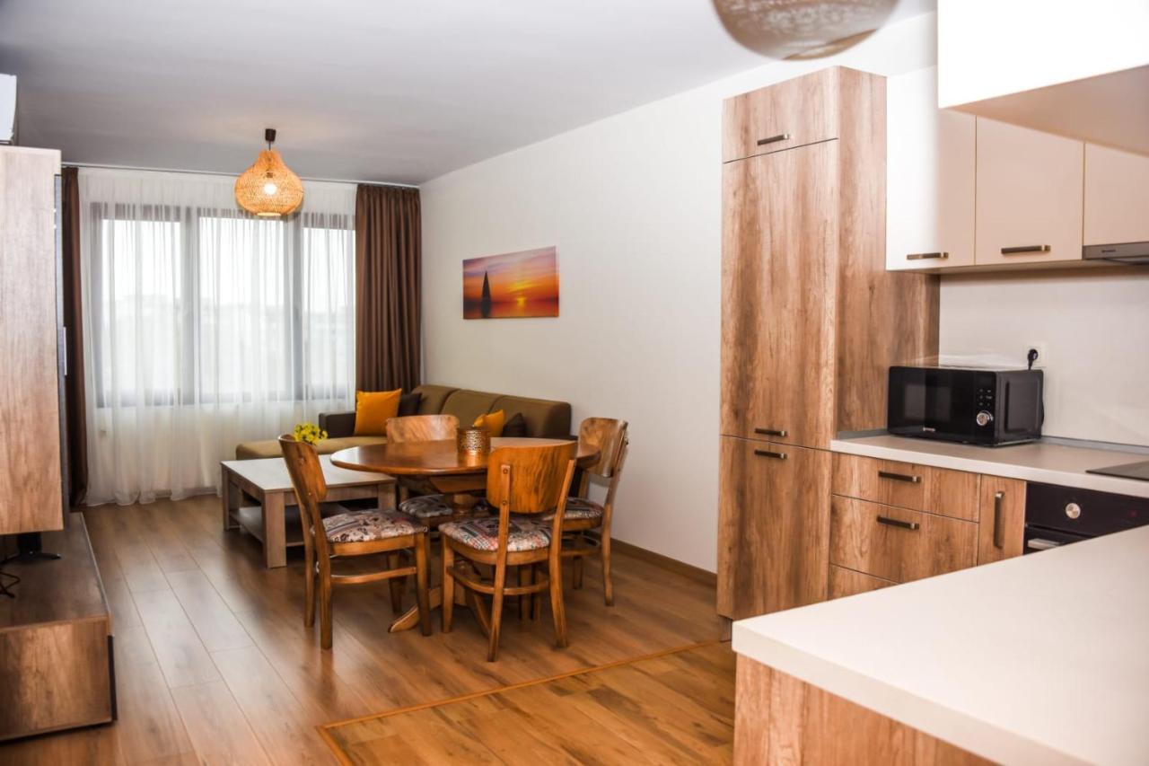 Sunny Apartment Бургас Екстериор снимка