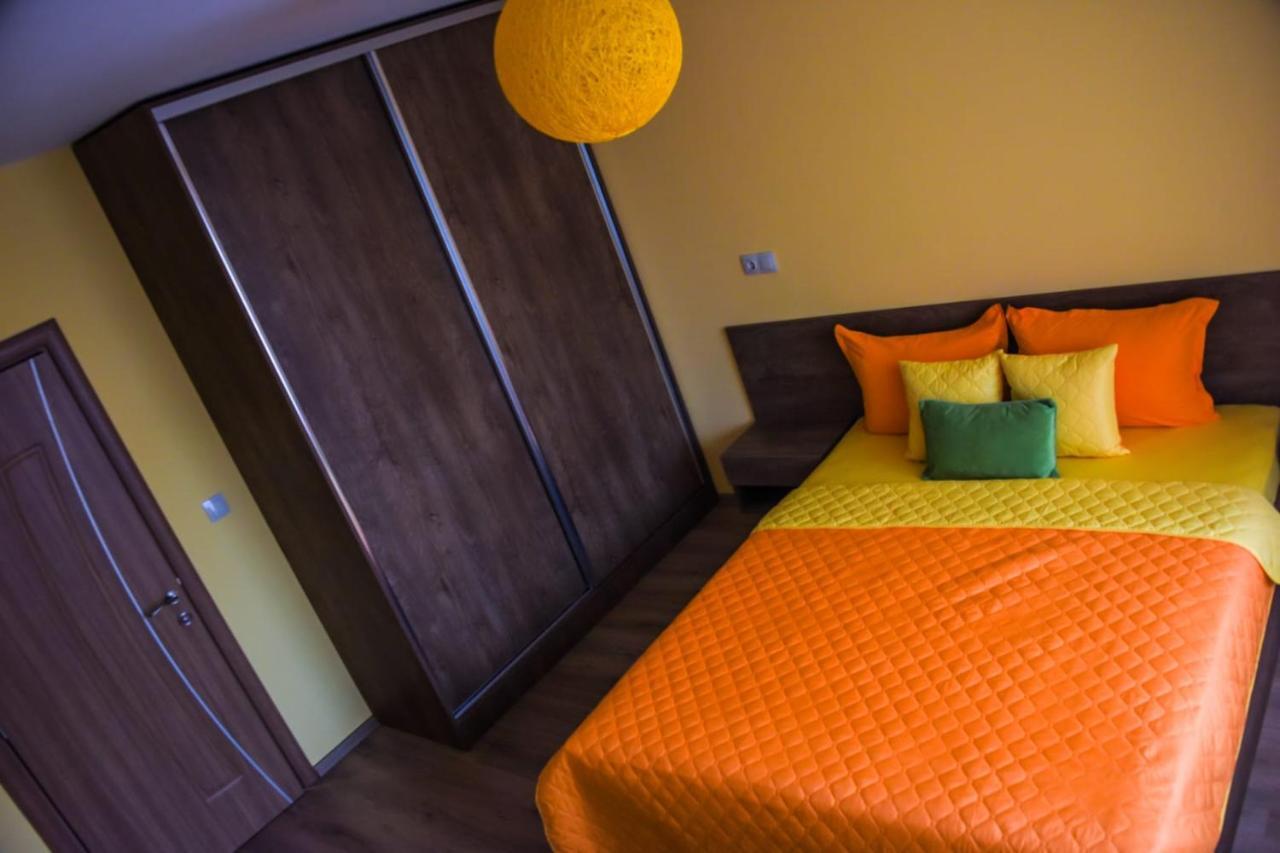 Sunny Apartment Бургас Екстериор снимка